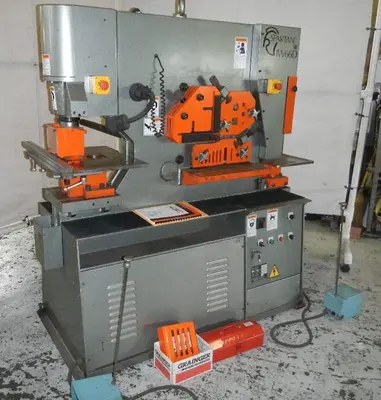 ARMSTRONG BLUM/ SPARTAN MODEL IW66D HYDRAULIC IRONWORKER
