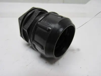 Hubbell 086-01-100 1" Non Metallic Connector Assembly