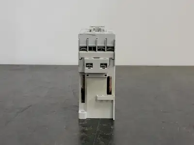 USED ALLEN-BRADLEY 700-CF220D