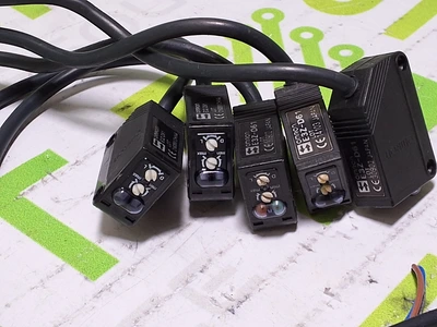 USED OMRON E3Z-D61