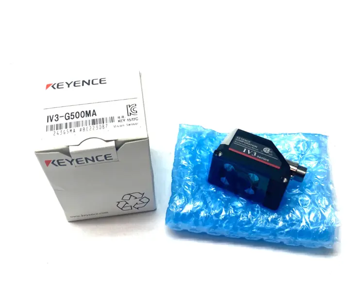Used KEYENCE COMPACT SENSOR HEAD STANDARD MODEL MONOCHROME AF TYPE Sensors | Maverick Industrial Sales #1106517