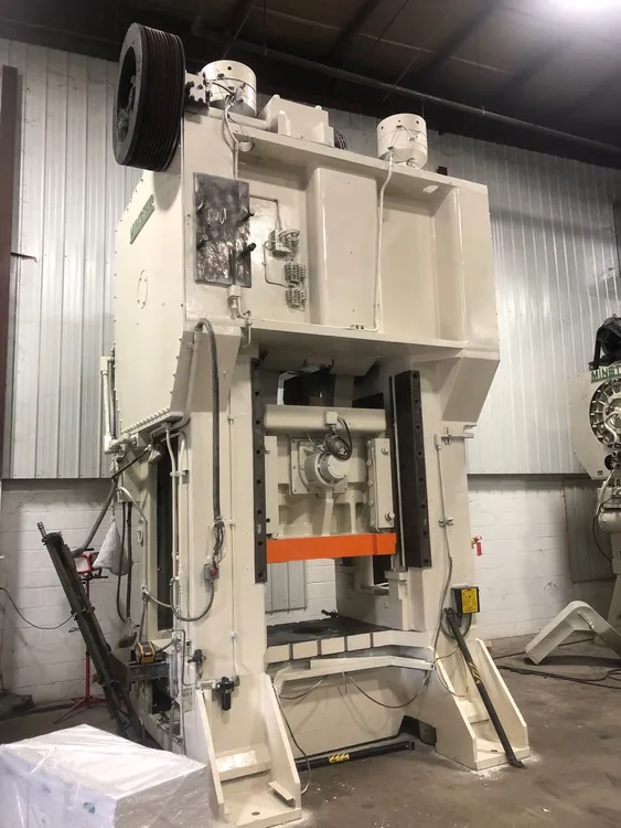 Used MINSTER E2-600 48-36 Straight Side Presses Ohio US | D & D Industries #437902