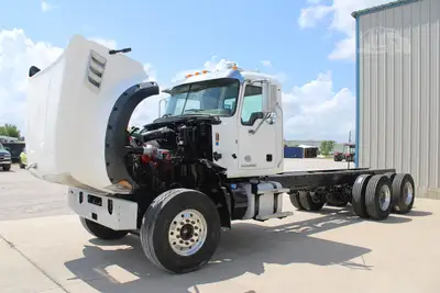 Used 2017 MACK GRANITE GU713 Cab Chassis trucks Texas US | Roll Off Truck World #1491842