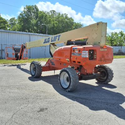 USED 2013 JLG M600JP