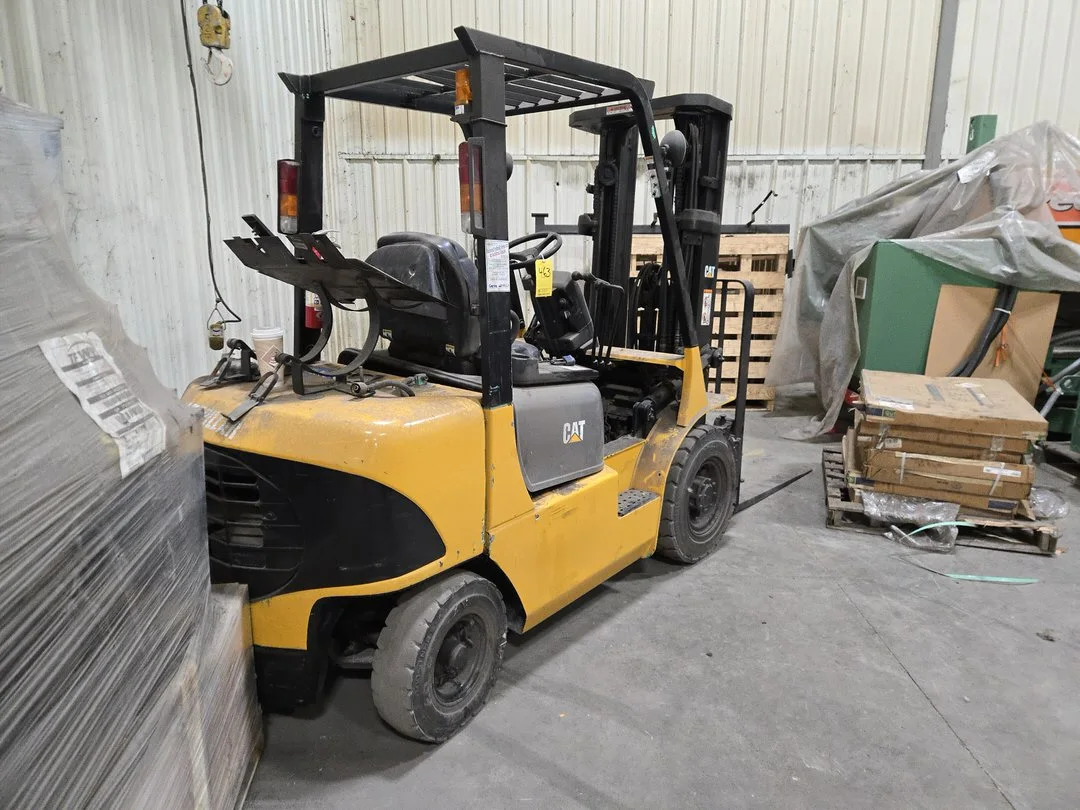 Caterpillar FG25K LPG Double Stage Forklift w/ Side Shift; Blown Engine (LOCATION: Batavia, OH)