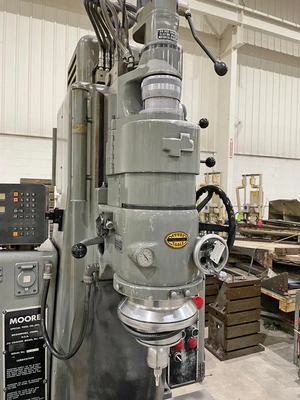 MOORE G-18 JIG GRINDER W/ 6″ COLUMN RISER & DRO