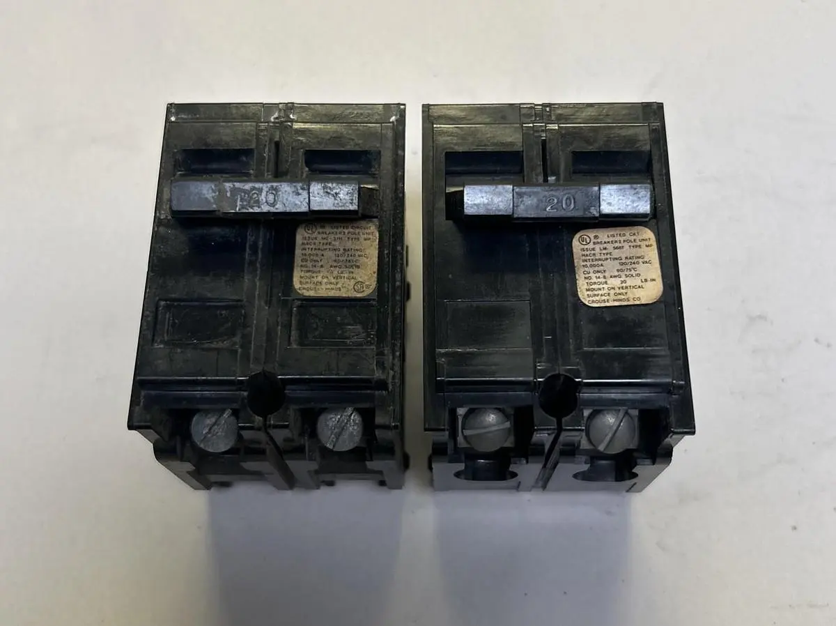 Used CROUSE-HINDS MP220 Miscellaneous Equipment (Electrical & Power) | Surplus Asset Holdings #1201452