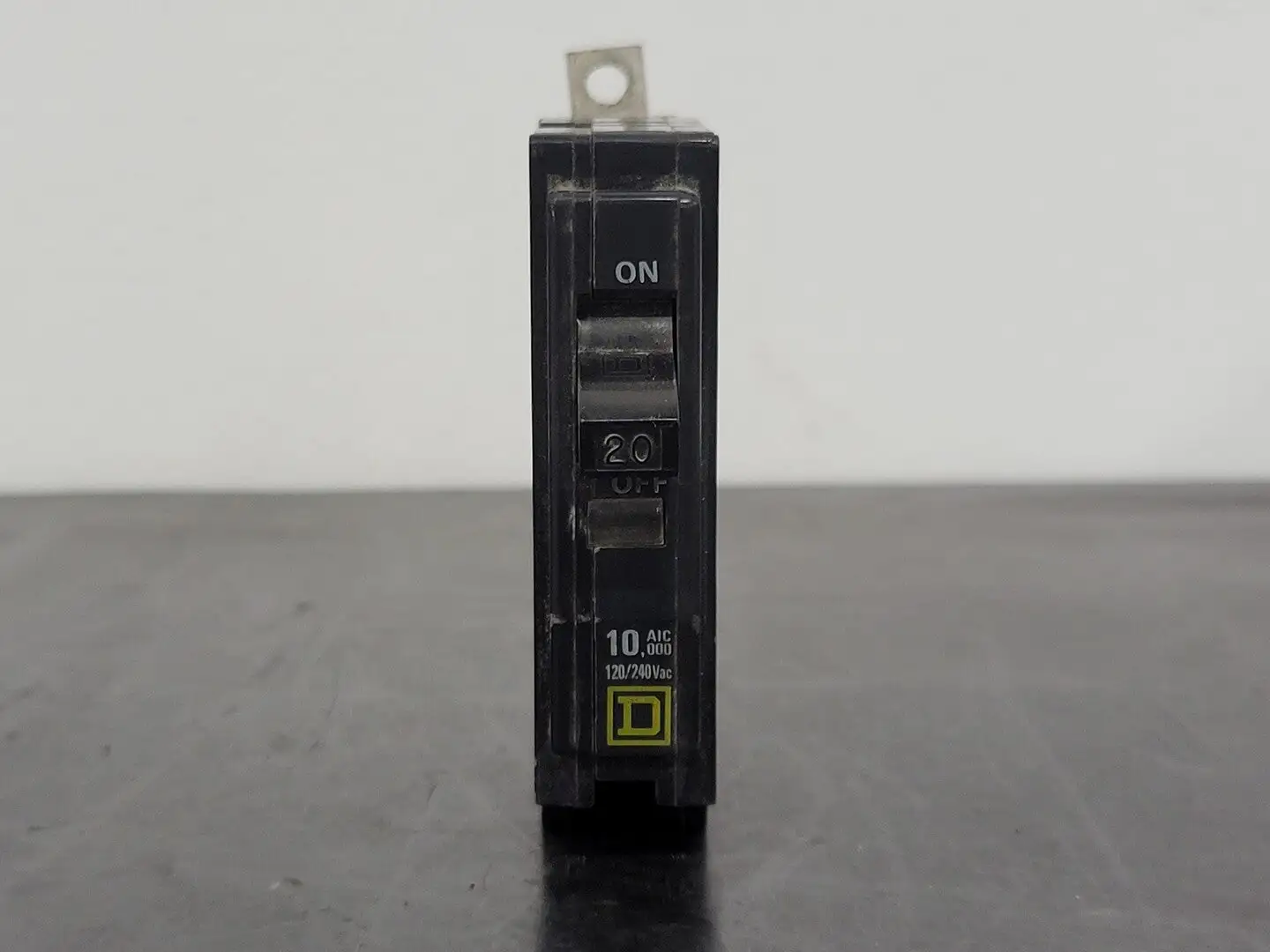 USED SQUARE D QOB120