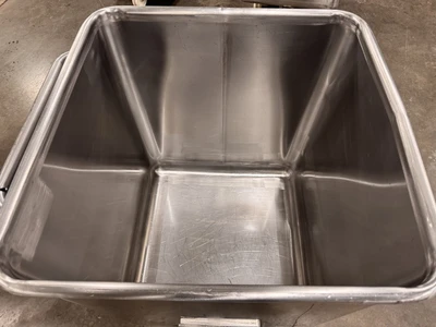 600 Pound SS Dump Buggy with Plastic Lid
