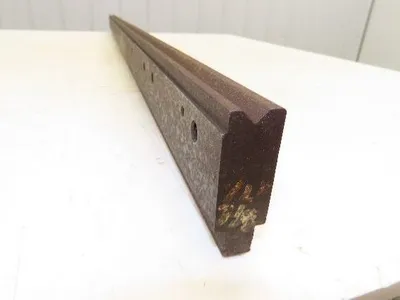 Press Brake Die 46-9/16" Long 90° V 11/32" W 3/16" D 1-15/16" H