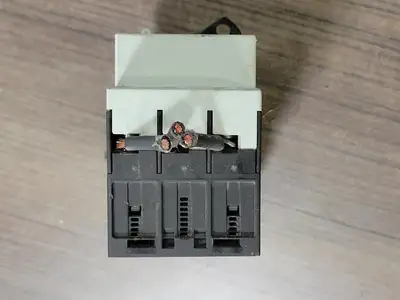 USED SIEMENS 3RV1011-0FA10