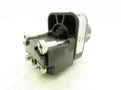 Allen Bradley 800T-P16 Pilot Light 30mm Pushbutton No Lens with 120V Transformer