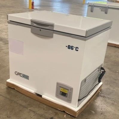 171-0389 36" Solid Top Self Contained Ultra Low Temperature Chest Freezer