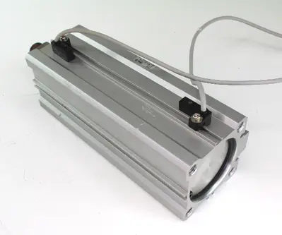USED SMC CDQ2A50-125DCM-A73Z