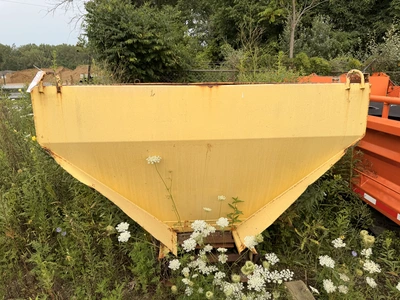 Used SALTER / SANDER V BOX 14' Dry Spreaders Michigan US | Miedema Asset Management Group #1357538