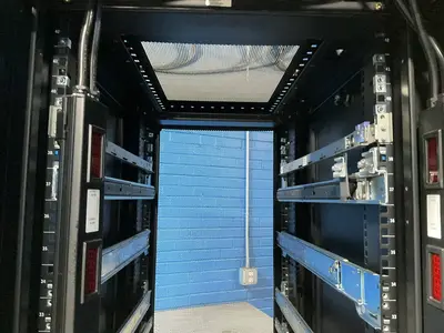 Used APC _UNKNOWN_ Cabinets Ohio US | HGR 24 #1787381
