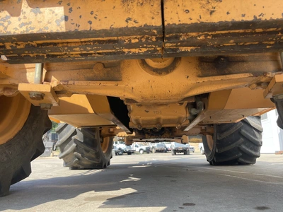 USED 2001 CASE 960