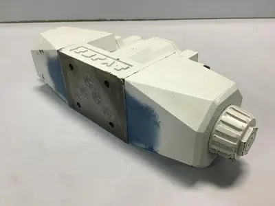 USED VICKERS DG4V-5-33C-M-P7L-H-7-40