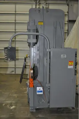 USED CINCINNATI 90 FMII FORMMASTER