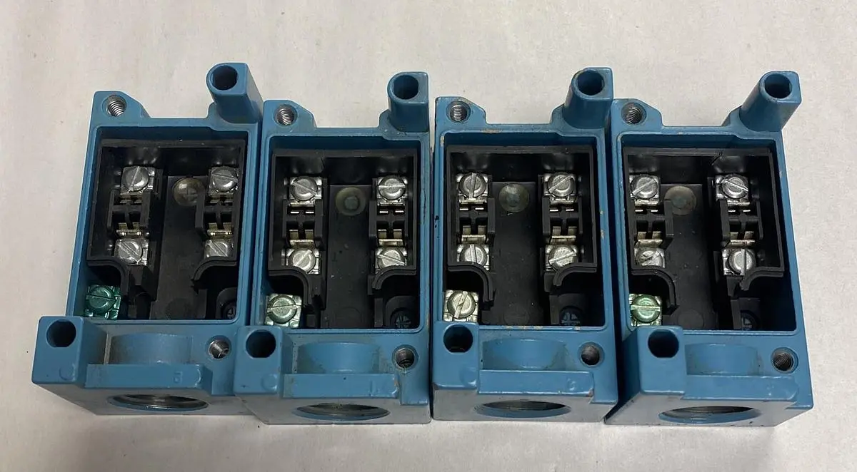 New | in-Stock HONEYWELL LSZ400 Miscellaneous Equipment (Electrical & Power) | Surplus Asset Holdings #1189310