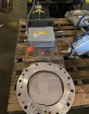 USED DELTA INDUSTRIAL VALVES D100626