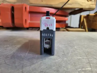 USED CUTLER-HAMMER FDB1020