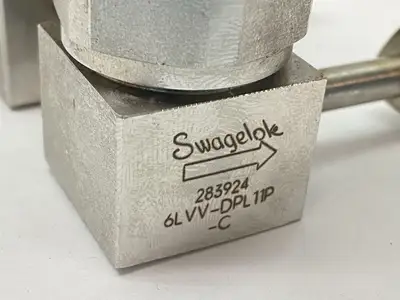 USED SWAGELOK ULTRAHIGH-PURITY SHUTOFF DIAPHRAGM VALVES 6LVV-DPL11P-C
