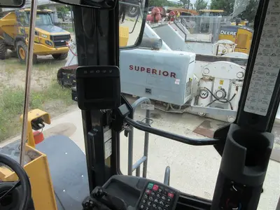 USED 2016 Deere 724K