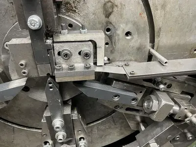 USED BUCH DCM-200 4/40 SPRING MAKING