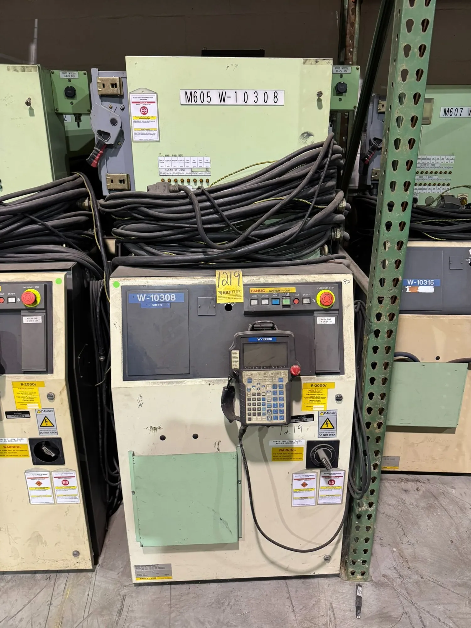 USED FANUC RJ3i Controller