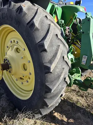 USED 2011 JOHN DEERE 8285R