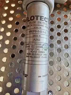 Used DWYER FLOTECHT V6EPS-S-D-1-S FLOW SWITCH W/ CROUSE MINDS LBY25 SA ELBOW Test Equipment - Other California US | Equipment Lab #1427413