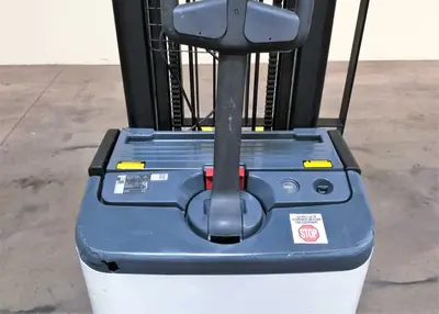 USED 2000 CROWN WS2300-40