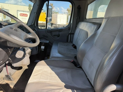 Used 2016 FREIGHTLINER BUSINESS CLASS M2 26' BOX TRUCK Box trucks Ohio US | Miedema Asset Management Group #1709386