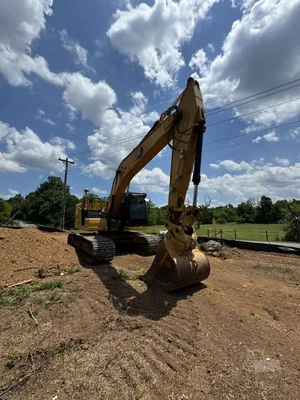 Used 2021 CATERPILLAR 320 Excavators Tennessee US | Big D Heavy Equipment #1556365