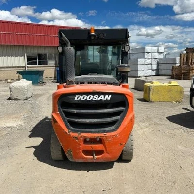Used 2023 DOOSAN D45S-9 Internal Combustion Forklifts: Pneumatic Tire Alberta CA | Leavitt Machinery #1455417