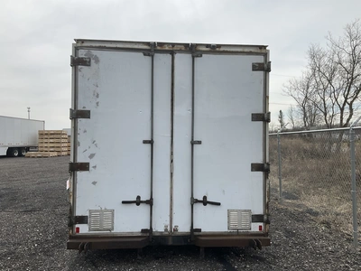 USED SUPREME CURTAINSIDE TRUCK BODY 24’