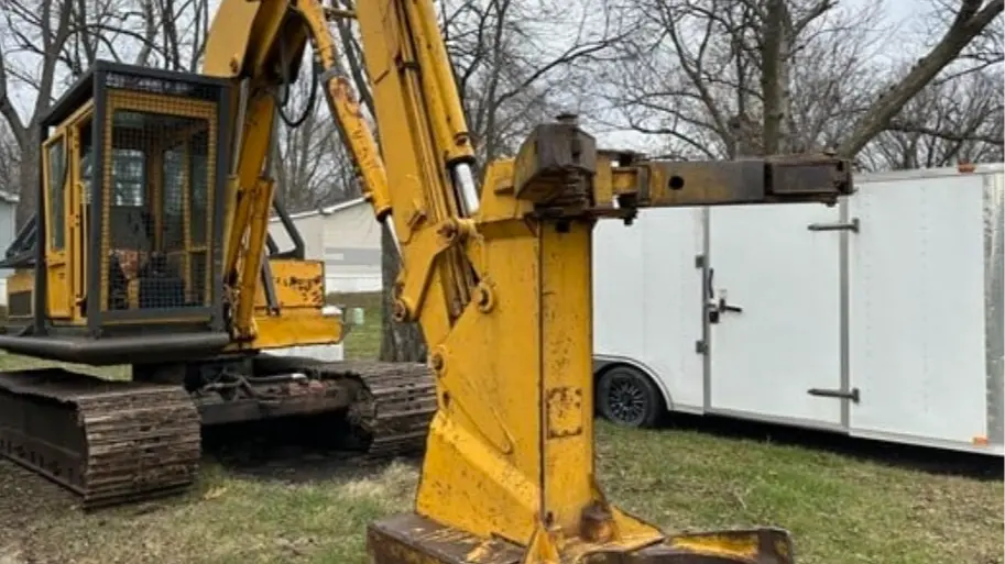 USED 2000 Deere 693B