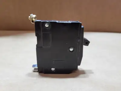 USED SQUARE D QOB120