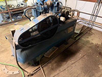 Used QUINCY 310 AIR COMPRESSOR Tank Mounted Air Compressors Michigan US | Miedema Asset Management Group #1334058