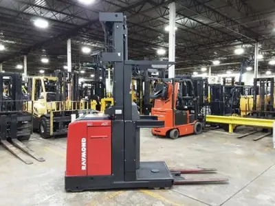 USED 2018 RAYMOND 560-OPC30TT