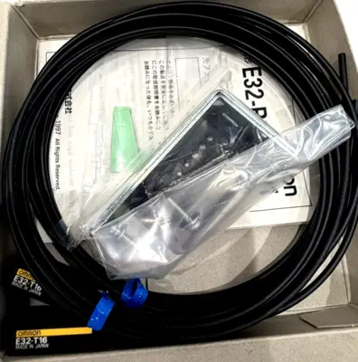 NEW OMRON E32-T16 PHOTO ELECTRIC SWITCH FIBER UNIT 2M SENSOR