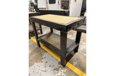Used _UNKNOWN_ _UNKNOWN_ Work Benches Utah US | KD Auctions #1553884