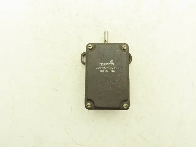 Schmersal MSP 452-11/11Y Rotating Spindle Limit Switch 250V 6A 10mm" Shaft