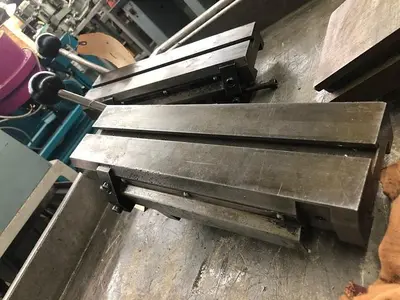 2452-440 Hardinge Lever Operated Double Tool Cross Slide, Model E
