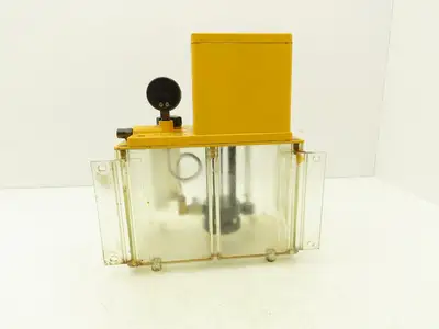 Shiuh Chern YMGP-301FW-T4-D Lubrication Oil Pump Oiler 4L Plastic Tank 110V