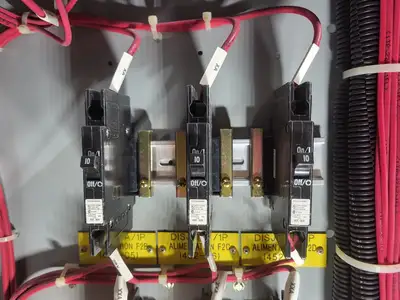 Low Voltage PDC / Switchgear Section, (1) 4000A, (5) 1200A Magnum DS Breakers, 600V 3PH