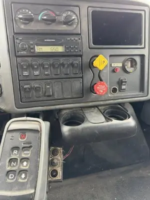Used 2006 INTERNATIONAL 7400 Bucket (boom) trucks Washington US | Puget Sound Truck Sales #1541017