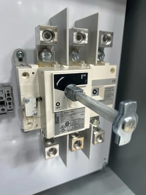 Sprecher+Schuh L11-FN200P3 Disconnectors & Load Switches | Fram Fram LLC (8)