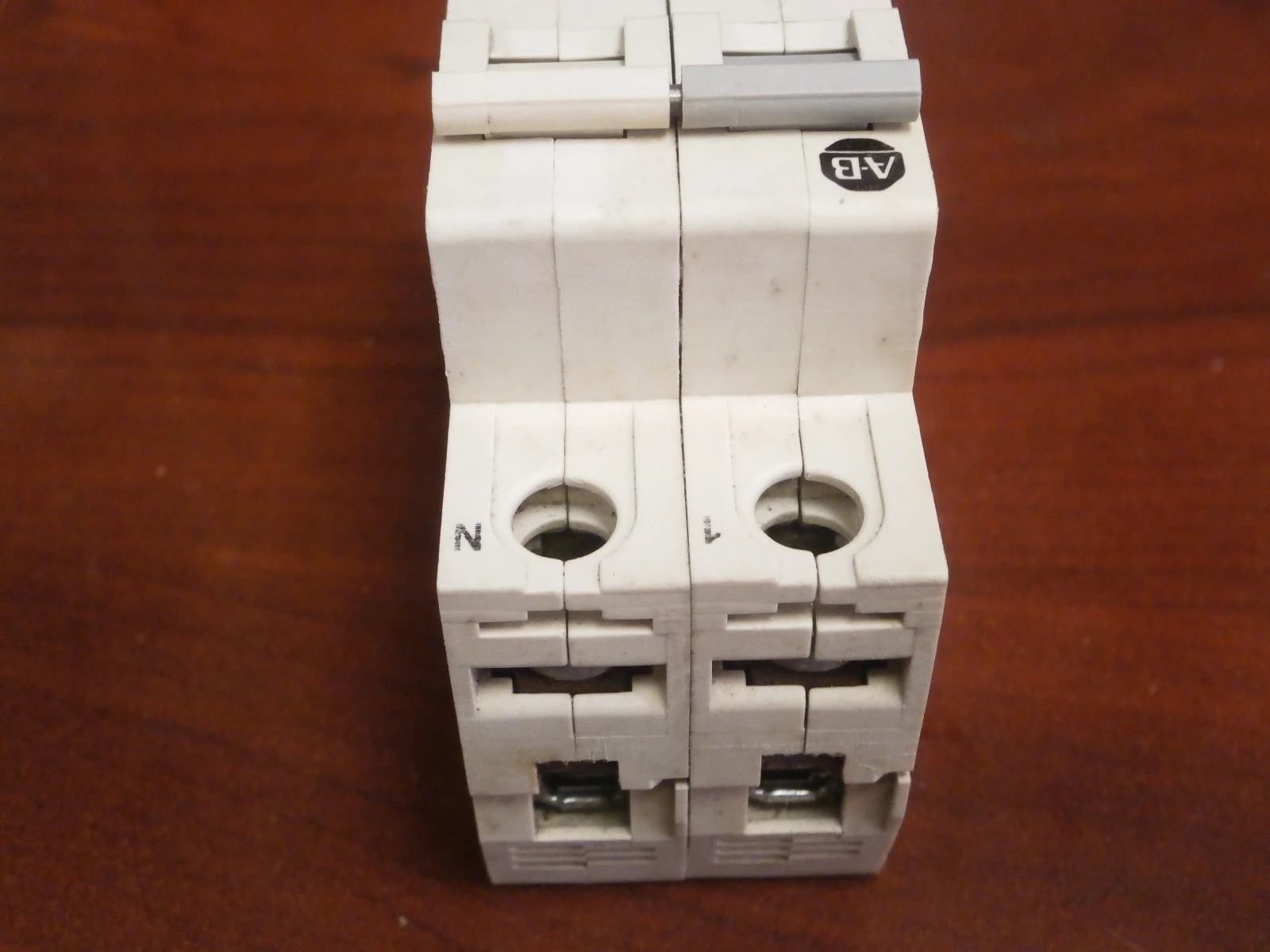 USED Allen-Bradley 1492-SP1C030-N